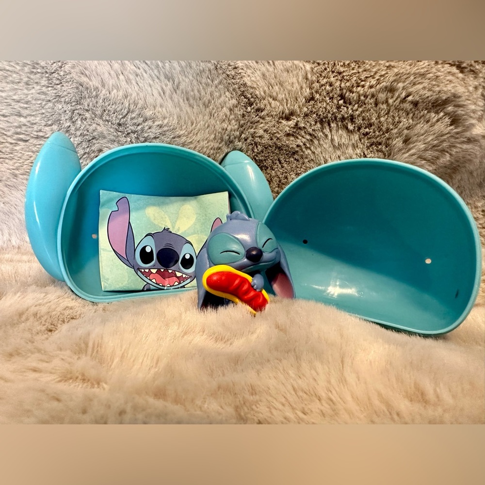 Disney Stitch Feed Me Series Hotdog Stitch.